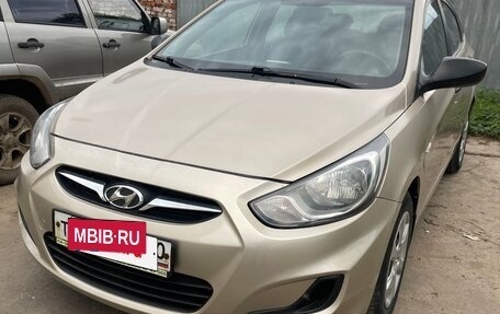 Hyundai Solaris II рестайлинг, 2012 год, 900 000 рублей, 6 фотография