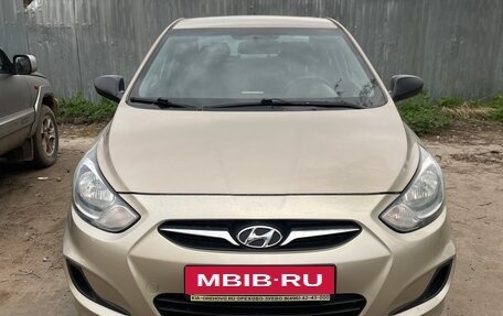 Hyundai Solaris II рестайлинг, 2012 год, 900 000 рублей, 7 фотография