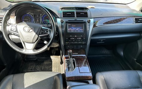 Toyota Camry, 2016 год, 1 990 000 рублей, 4 фотография