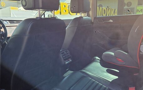 Volkswagen Passat B8 рестайлинг, 2018 год, 2 650 000 рублей, 10 фотография