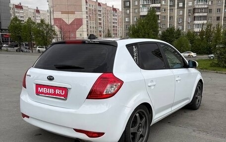 KIA cee'd I рестайлинг, 2011 год, 650 000 рублей, 7 фотография
