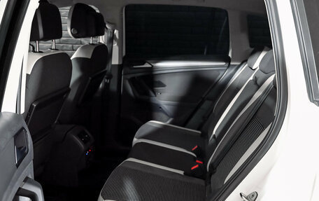 Volkswagen Tiguan II, 2019 год, 2 680 000 рублей, 21 фотография