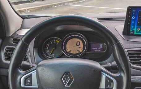 Renault Fluence I, 2012 год, 950 000 рублей, 13 фотография