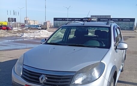 Renault Sandero I, 2013 год, 550 000 рублей, 3 фотография