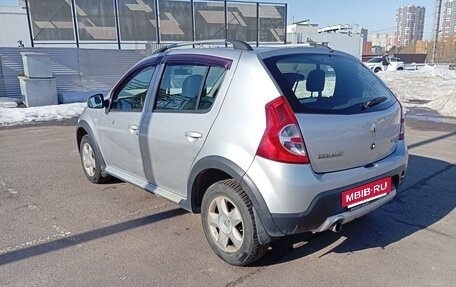 Renault Sandero I, 2013 год, 550 000 рублей, 2 фотография