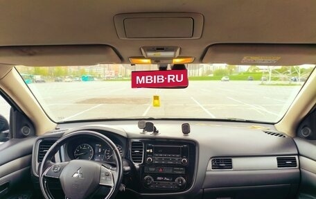 Mitsubishi Outlander III рестайлинг 3, 2017 год, 1 350 000 рублей, 11 фотография
