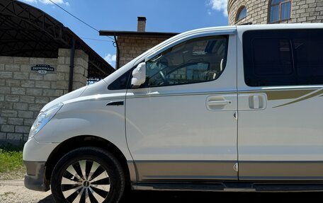 Hyundai Grand Starex Grand Starex I рестайлинг 2, 2015 год, 2 350 000 рублей, 5 фотография