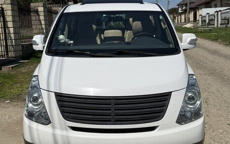 Hyundai Grand Starex Grand Starex I рестайлинг 2, 2015 год, 2 350 000 рублей, 4 фотография