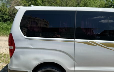 Hyundai Grand Starex Grand Starex I рестайлинг 2, 2015 год, 2 350 000 рублей, 13 фотография