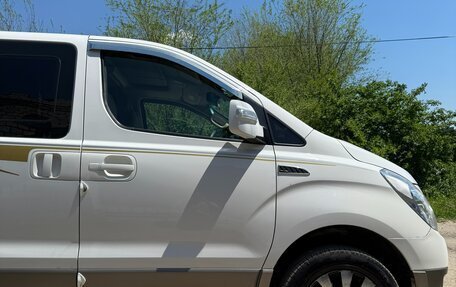 Hyundai Grand Starex Grand Starex I рестайлинг 2, 2015 год, 2 350 000 рублей, 15 фотография
