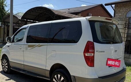 Hyundai Grand Starex Grand Starex I рестайлинг 2, 2015 год, 2 350 000 рублей, 8 фотография