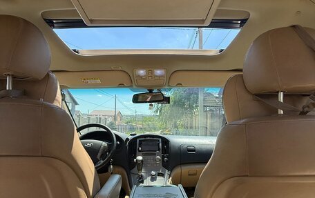 Hyundai Grand Starex Grand Starex I рестайлинг 2, 2015 год, 2 350 000 рублей, 30 фотография
