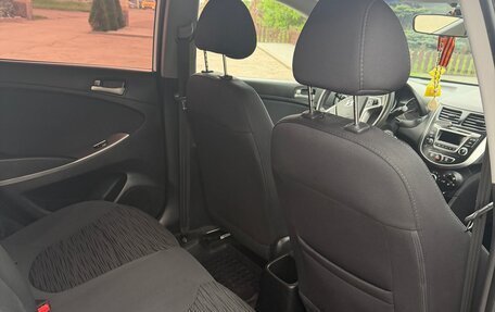 Hyundai Solaris II рестайлинг, 2015 год, 920 000 рублей, 10 фотография