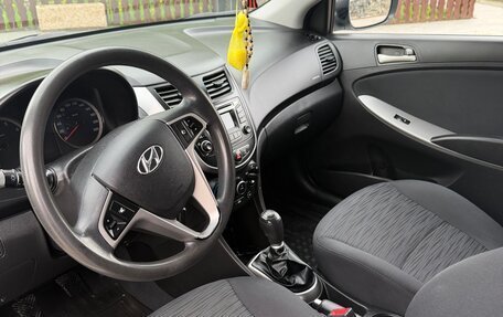 Hyundai Solaris II рестайлинг, 2015 год, 920 000 рублей, 8 фотография