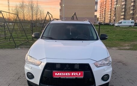 Mitsubishi Outlander III рестайлинг 3, 2012 год, 1 400 000 рублей, 1 фотография