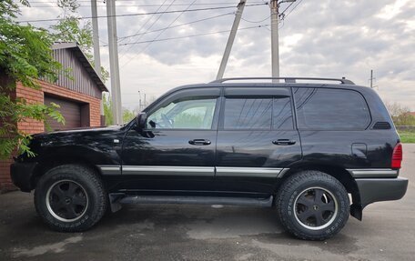 Toyota Land Cruiser 100 рестайлинг 2, 2005 год, 2 100 000 рублей, 4 фотография