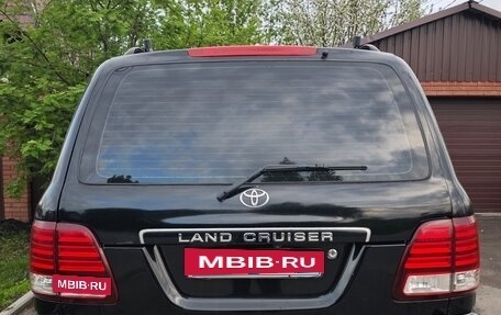 Toyota Land Cruiser 100 рестайлинг 2, 2005 год, 2 100 000 рублей, 2 фотография