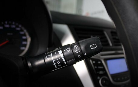 Hyundai Solaris II рестайлинг, 2013 год, 700 000 рублей, 16 фотография