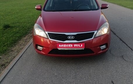KIA cee'd I рестайлинг, 2012 год, 980 000 рублей, 1 фотография