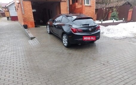 Opel Astra J, 2013 год, 830 000 рублей, 2 фотография