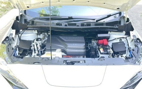 Nissan Leaf II, 2018 год, 1 555 000 рублей, 5 фотография