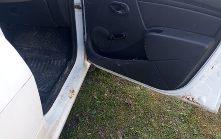 Renault Logan I, 2013 год, 320 000 рублей, 5 фотография