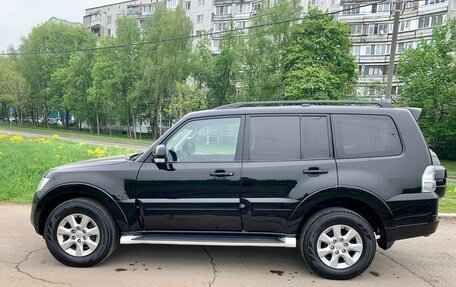Mitsubishi Pajero IV, 2013 год, 2 935 000 рублей, 2 фотография