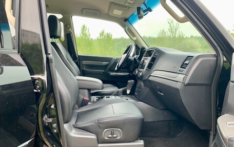 Mitsubishi Pajero IV, 2013 год, 2 935 000 рублей, 17 фотография