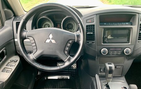 Mitsubishi Pajero IV, 2013 год, 2 935 000 рублей, 18 фотография