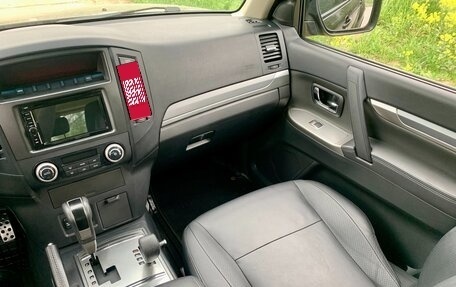 Mitsubishi Pajero IV, 2013 год, 2 935 000 рублей, 15 фотография