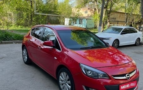 Opel Astra J, 2012 год, 650 000 рублей, 1 фотография