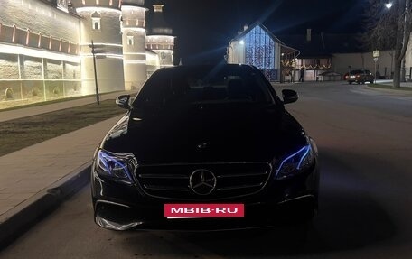 Mercedes-Benz E-Класс, 2018 год, 3 499 000 рублей, 1 фотография