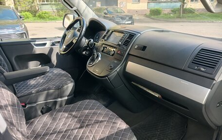 Volkswagen Multivan T5, 2010 год, 2 240 000 рублей, 10 фотография