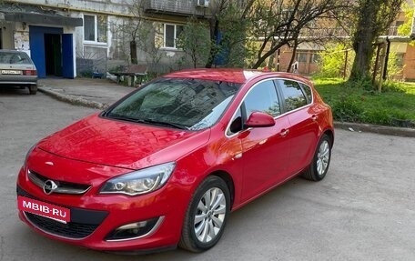 Opel Astra J, 2012 год, 650 000 рублей, 2 фотография