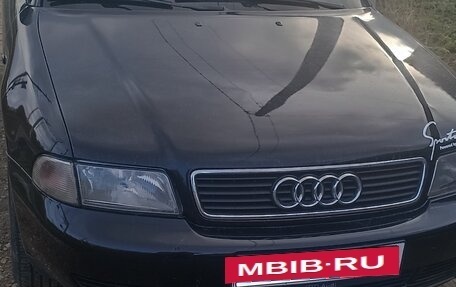 Audi A4, 1998 год, 385 000 рублей, 4 фотография