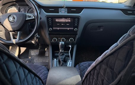 Skoda Octavia, 2018 год, 1 850 000 рублей, 6 фотография