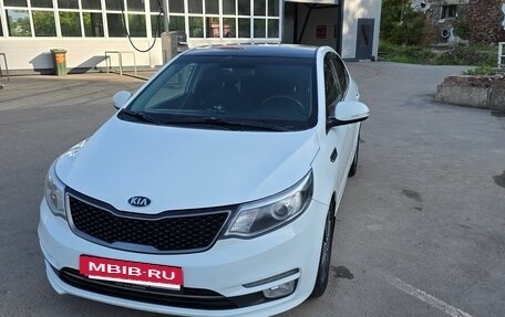 KIA Rio III рестайлинг, 2015 год, 1 100 000 рублей, 12 фотография