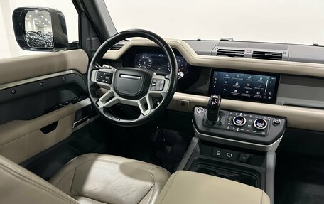 Land Rover Defender II, 2021 год, 7 300 000 рублей, 8 фотография