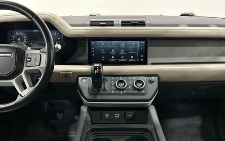 Land Rover Defender II, 2021 год, 7 300 000 рублей, 12 фотография