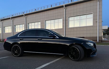 Mercedes-Benz E-Класс, 2018 год, 3 499 000 рублей, 7 фотография