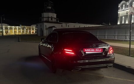 Mercedes-Benz E-Класс, 2018 год, 3 499 000 рублей, 2 фотография