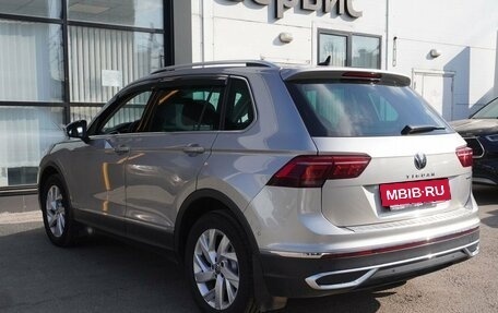Volkswagen Tiguan II, 2021 год, 3 347 000 рублей, 7 фотография