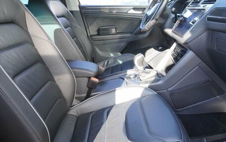 Volkswagen Tiguan II, 2021 год, 3 347 000 рублей, 11 фотография