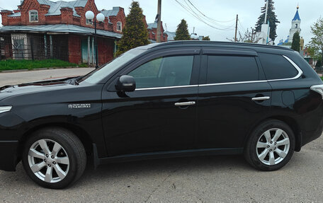Mitsubishi Outlander III рестайлинг 3, 2013 год, 1 700 000 рублей, 1 фотография
