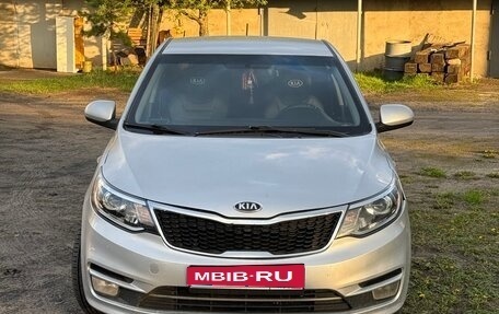 KIA Rio III рестайлинг, 2016 год, 950 000 рублей, 1 фотография