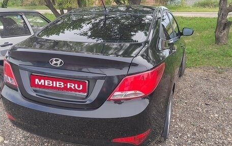 Hyundai Solaris II рестайлинг, 2015 год, 700 000 рублей, 1 фотография
