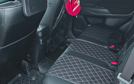 Mitsubishi Outlander III рестайлинг 3, 2013 год, 1 700 000 рублей, 9 фотография