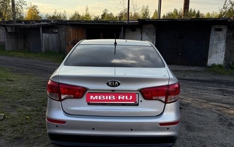 KIA Rio III рестайлинг, 2016 год, 950 000 рублей, 4 фотография