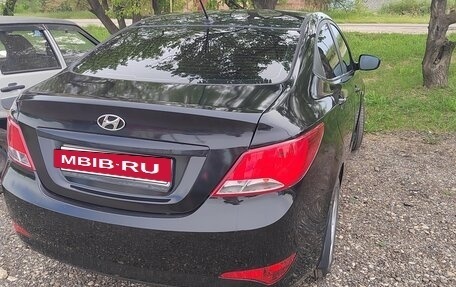 Hyundai Solaris II рестайлинг, 2015 год, 700 000 рублей, 10 фотография