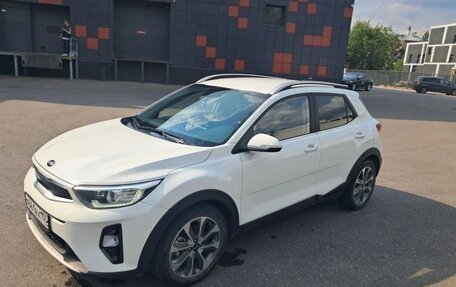 KIA Stonic, 2019 год, 1 750 000 рублей, 2 фотография